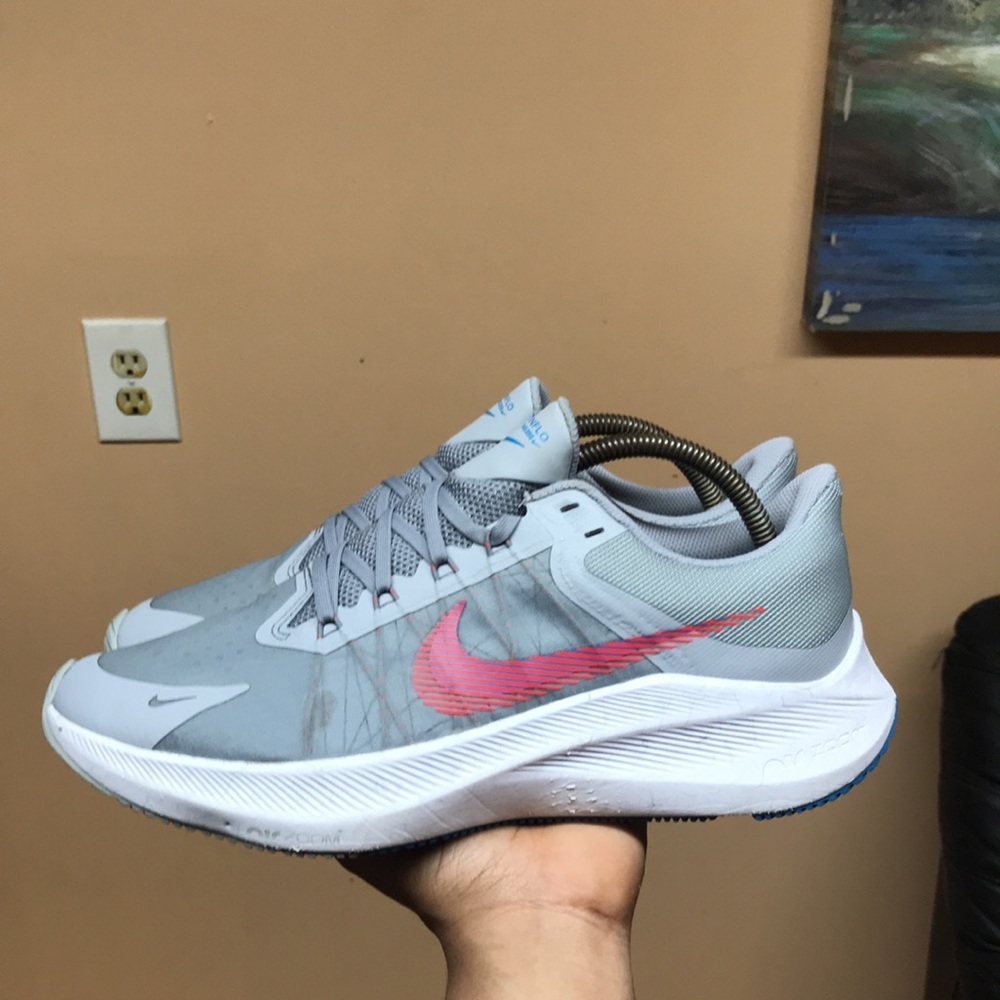 Nike Winflo 8 “Wolf Grey Bright Crimson” - Picture 3 of 15